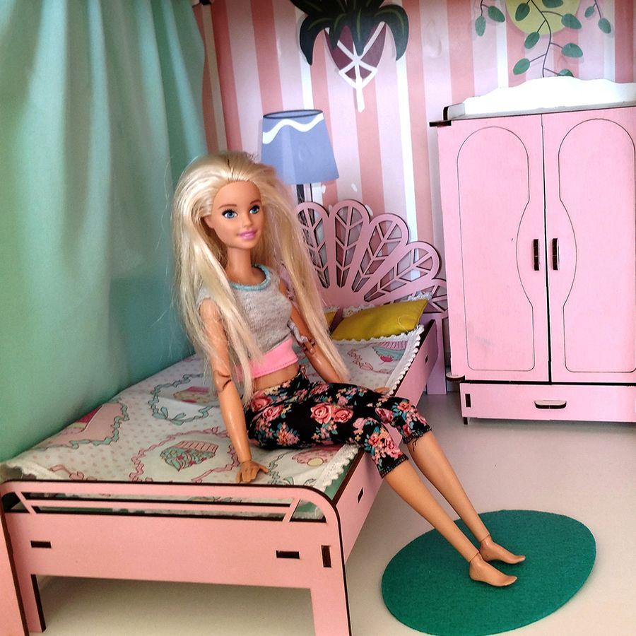 Лялькове ліжко для Барбі "Пава" NestWood рожеве