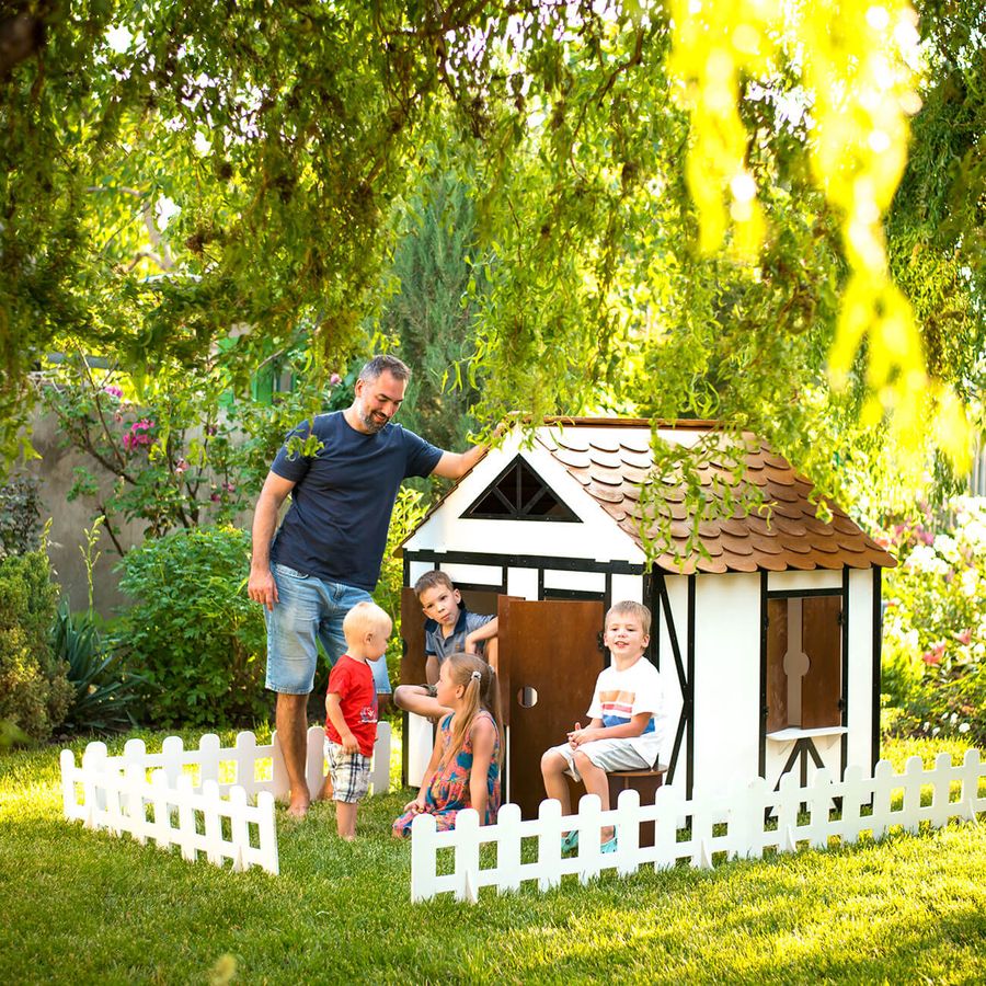 Детский игровой домик из дерева NestWood с забором