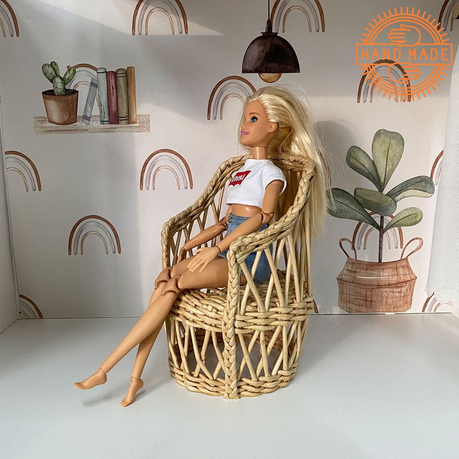 Плетеное кукольное кресло из лозы для кукол Барби от Nestwood