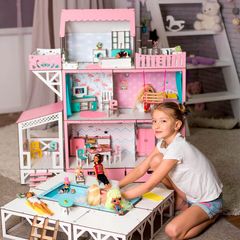 Домики и мебель для кукол Барби