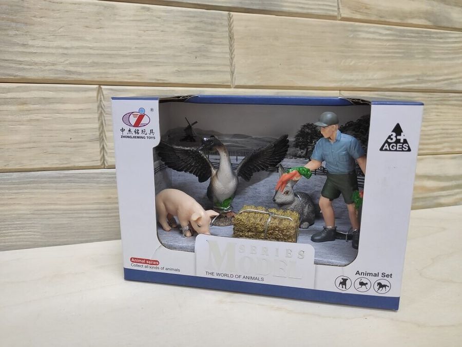 Набор животных "Ферма" Series Model Q9899 T-7 (мужчина с морковкой, заяц, гусь, свинья)