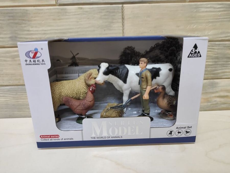 Набор животных "Ферма" Series Model Q 9899-X15-1 (мужчина с вилами, корова, овца, курица, утка)